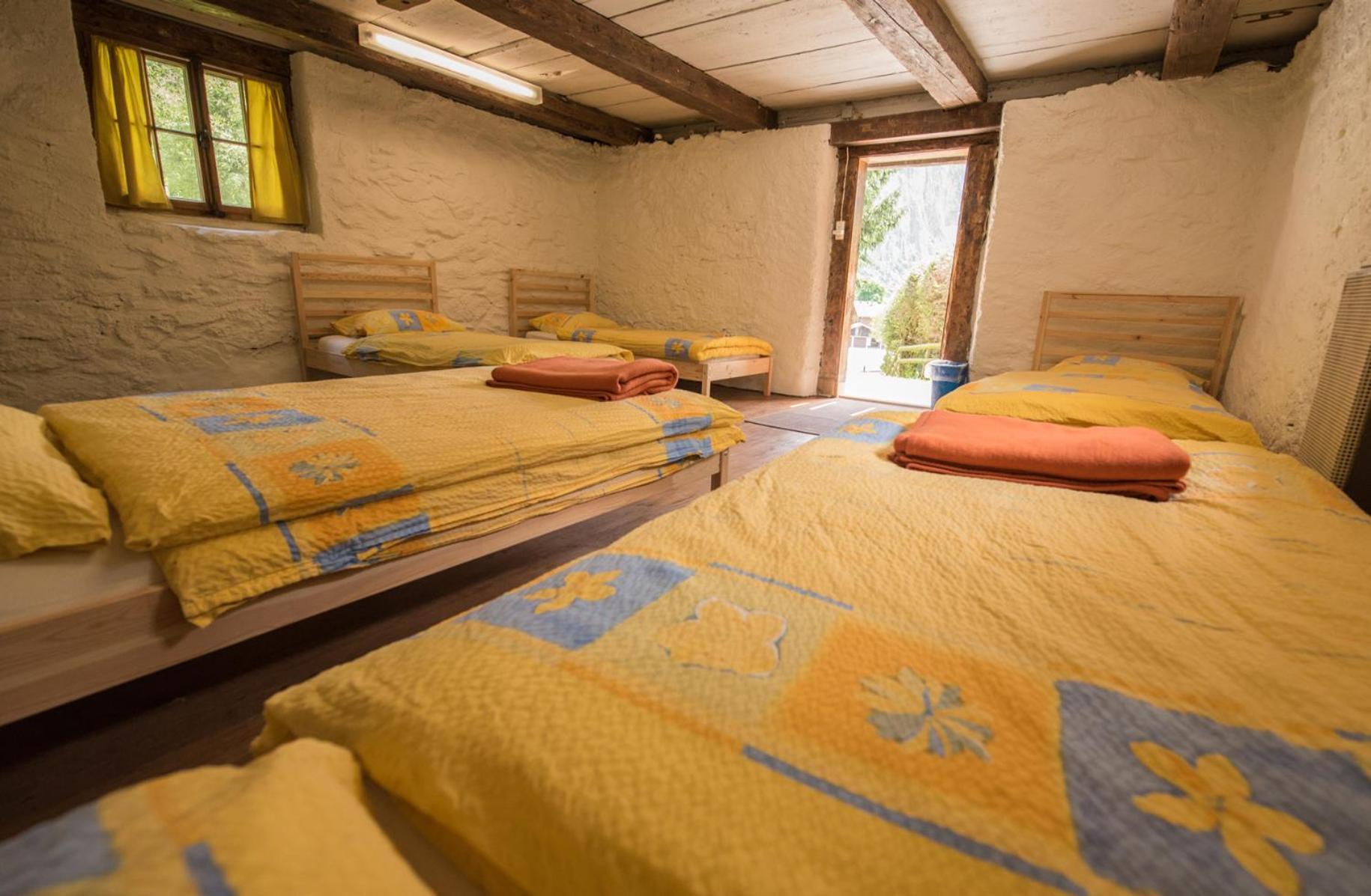 Хостел Schutzenbach Backpackers For Adults 18-35 Лаутербруннен Экстерьер фото